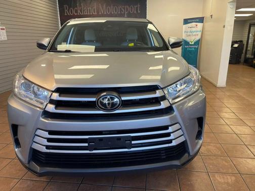 2019 Toyota Highlander LE
