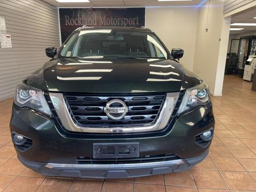 2018 Nissan Pathfinder SL