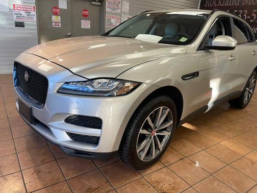 2017 Jaguar F-PACE 35t Prestige