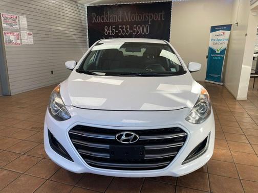 2017 Hyundai Elantra GT Base