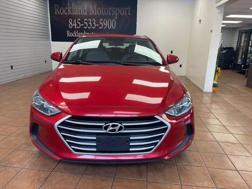 2018 Hyundai ELANTRA SE