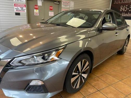 2021 Nissan Altima 2.5 SV