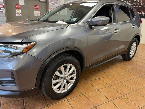 2018 Nissan Rogue SV
