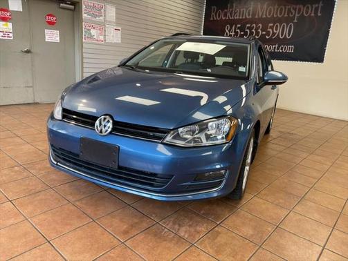 2017 Volkswagen Golf SportWagen TSI SE