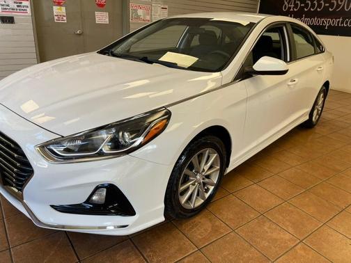 Quartz White Pearl 2018 Hyundai SONATA SE
