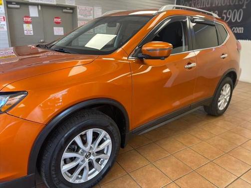 2018 Nissan Rogue SV
