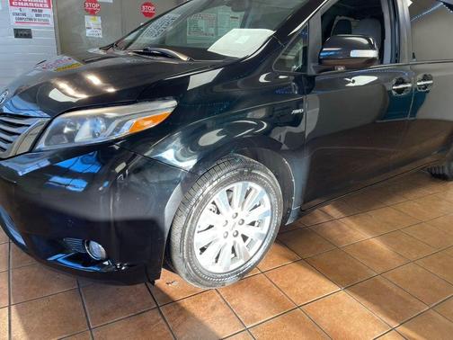 2017 Toyota Sienna Limited Premium