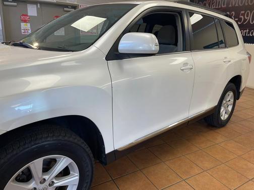 2012 Toyota Highlander Base