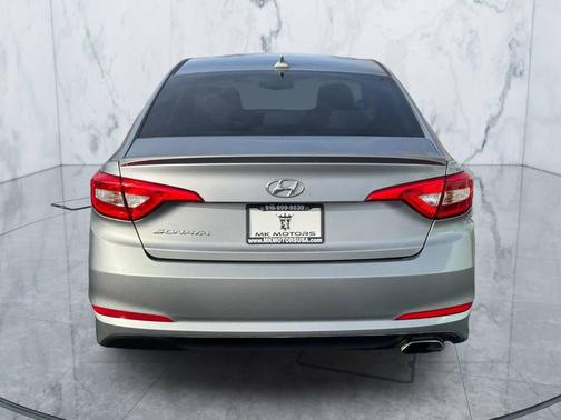 2017 Hyundai SONATA SE