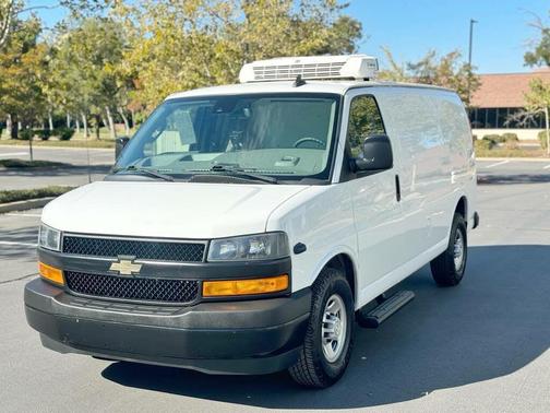 Summit White 2019 Chevrolet Express 2500 Work Van