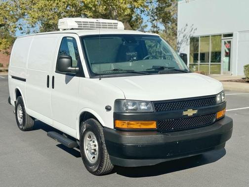 Summit White 2019 Chevrolet Express 2500 Work Van