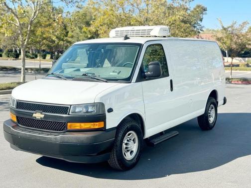 Summit White 2019 Chevrolet Express 2500 Work Van