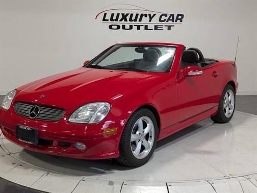 Red 2002 Mercedes-Benz SLK-Class Base