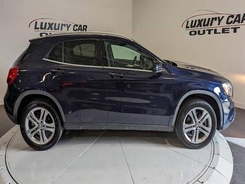 2017 Mercedes-Benz GLA 250 Base 4MATIC