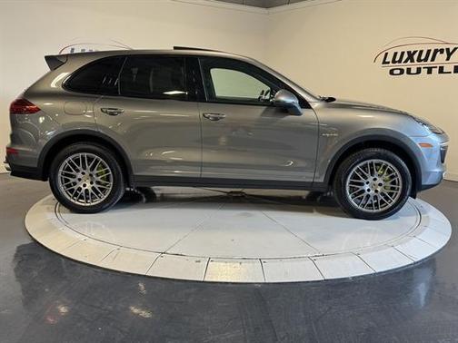 2016 Porsche Cayenne E-Hybrid S