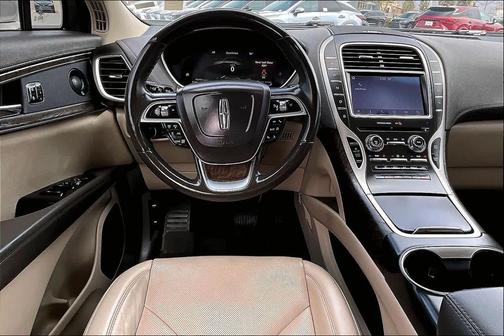 2020 Lincoln Nautilus Reserve