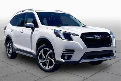 Crystal White Pearl 2022 Subaru Forester Touring