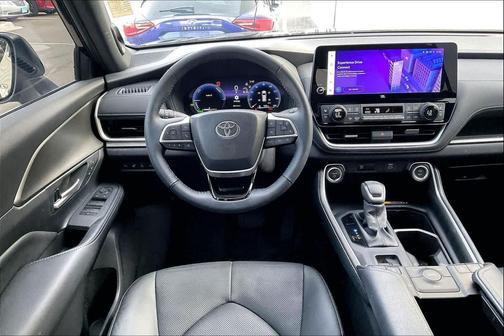 2025 Toyota Grand Highlander Hybrid Nightshade Edition