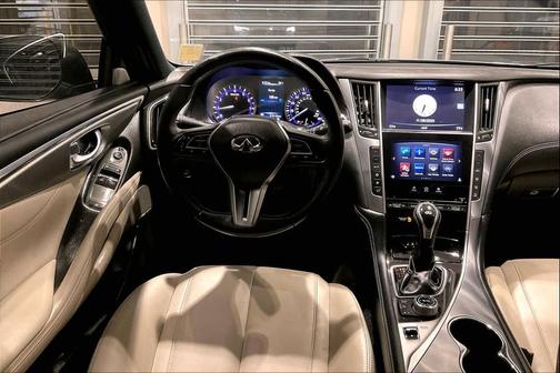 2017 INFINITI Q60 2.0t Premium