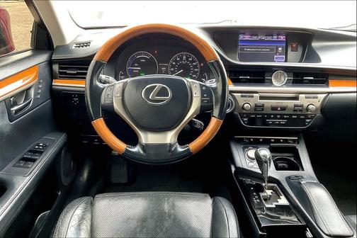 2013 Lexus ES 300h Base