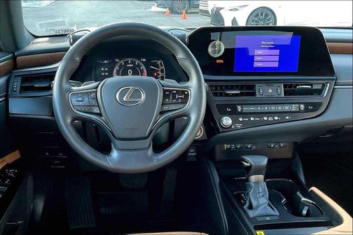 2025 Lexus ES 350 Base