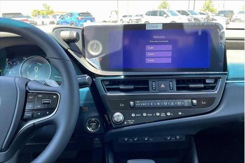 2025 Lexus ES 300h F SPORT Design