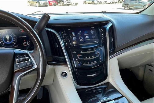2017 Cadillac Escalade Luxury