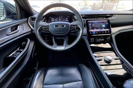 2022 Jeep Grand Cherokee 4xe Overland