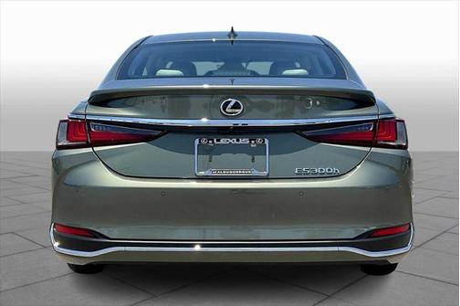2024 Lexus ES 300h Base