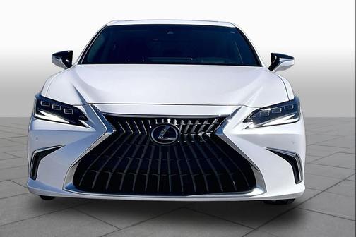 Eminent White Pearl 2024 Lexus ES 300h Luxury