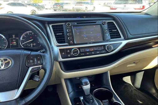 2015 Toyota Highlander Limited Platinum