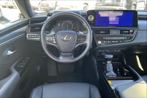 2025 Lexus ES 300h Base