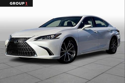2025 Lexus ES 300h Base