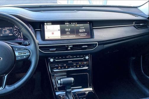 2020 Kia Cadenza Technology