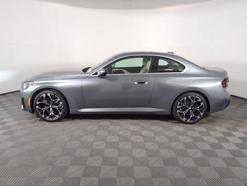 2025 BMW 230 i