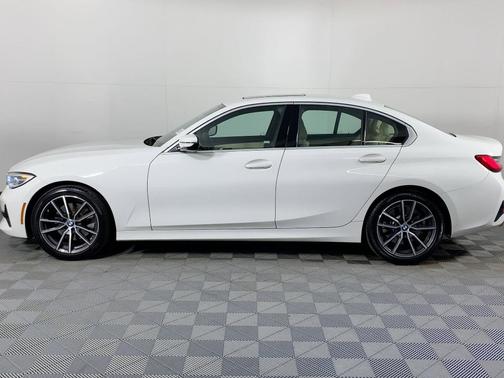 2020 BMW 330 i