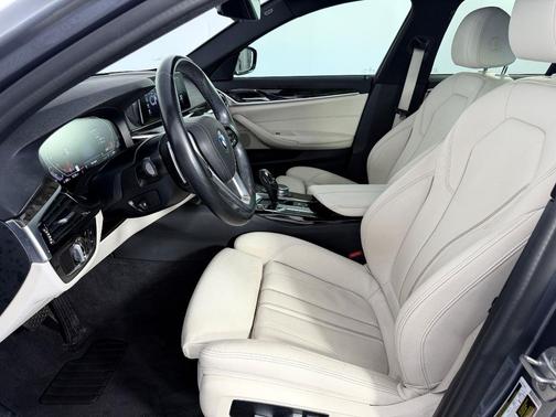 Bluestone Metallic 2020 BMW 530 i
