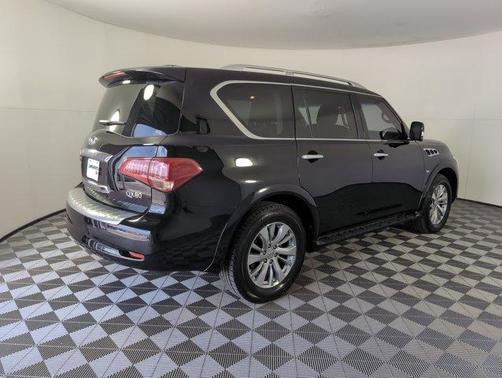 2017 INFINITI QX80 Base