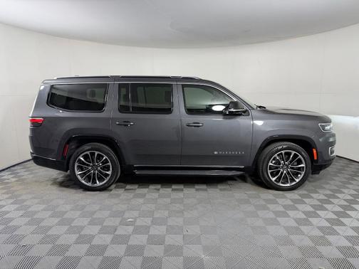 Metallic 2024 Jeep Wagoneer Series II