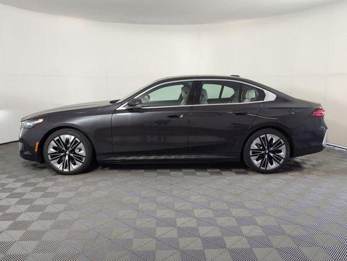 2026 BMW i5 eDrive40