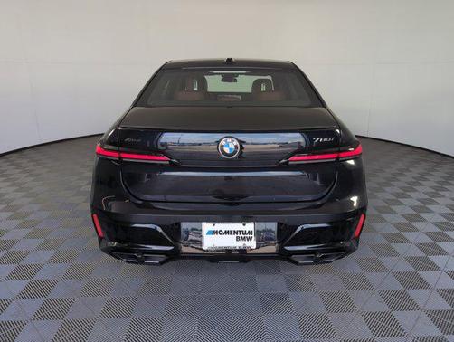 2025 BMW 760 760i xDrive