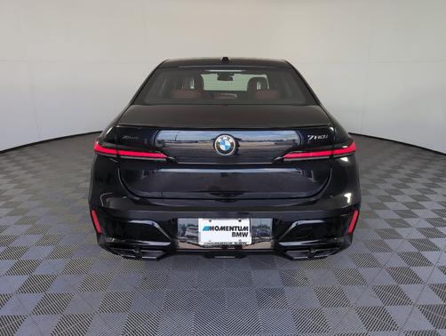 2025 BMW 760 760i xDrive
