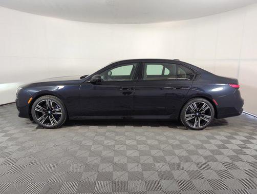 2025 BMW 760 760i xDrive