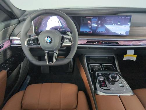 2025 BMW 760 760i xDrive