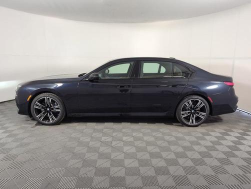 2025 BMW 760 760i xDrive