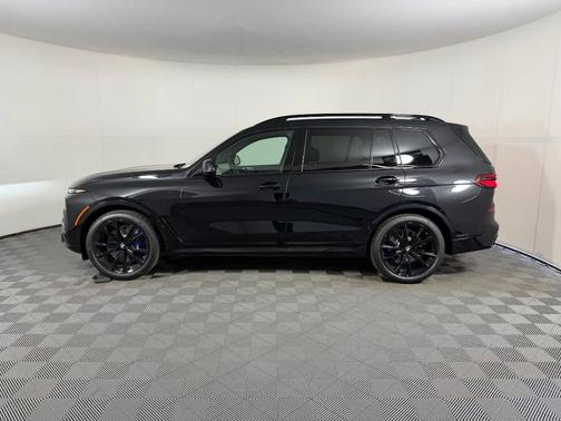 Black Sapphire Metallic 2026 BMW X7 xDrive40i