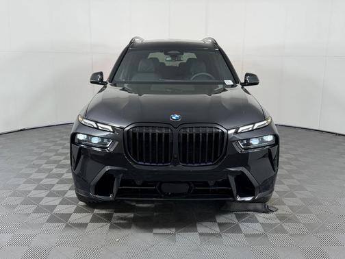 Black Sapphire Metallic 2026 BMW X7 xDrive40i