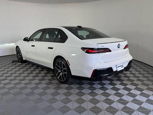 2023 BMW 760 760i xDrive