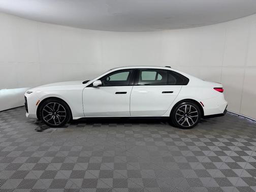 2023 BMW 760 760i xDrive