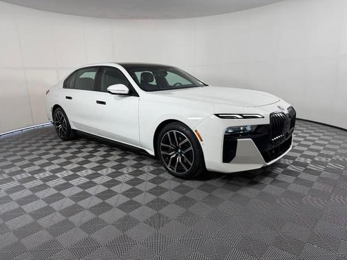 2023 BMW 760 760i xDrive